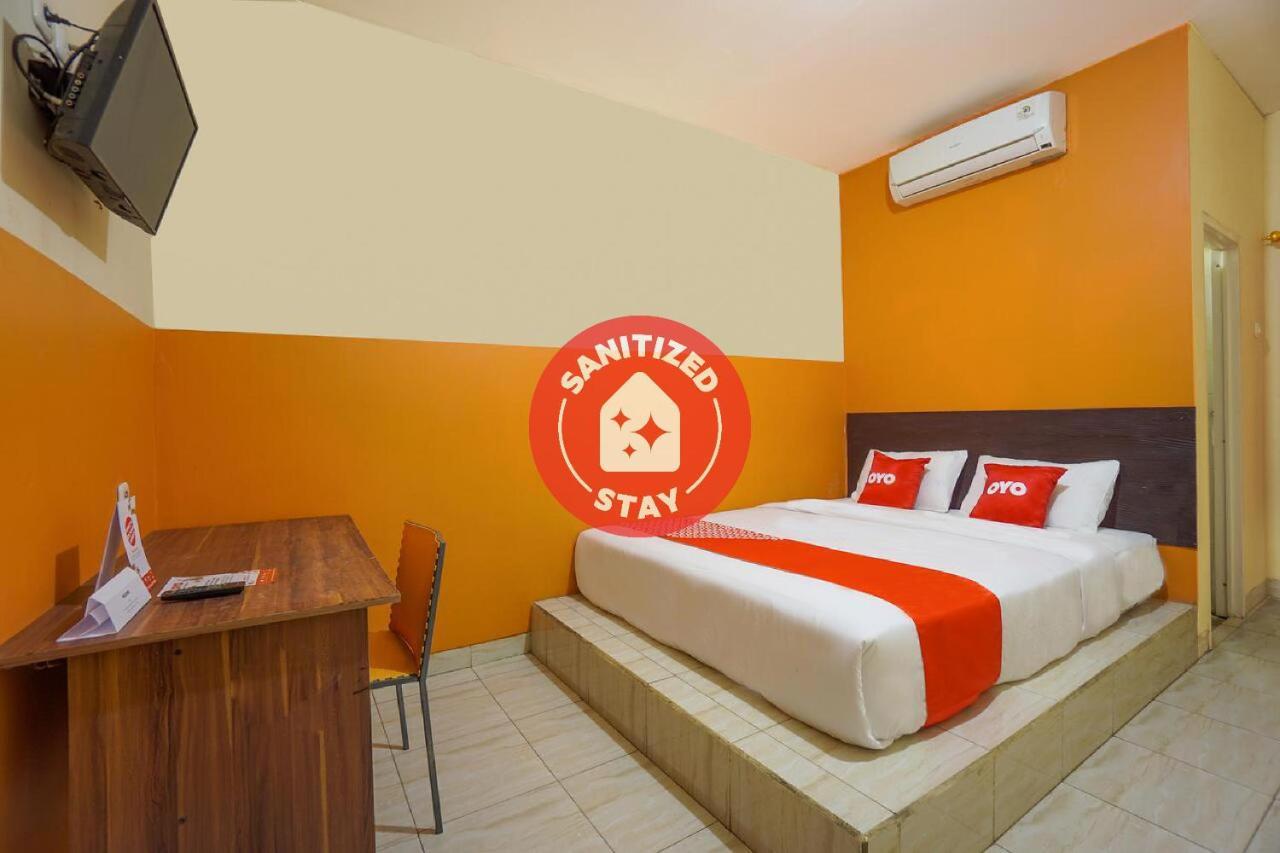 Super Oyo 2639 Oxy Townhouse Hotel Manado Buitenkant foto