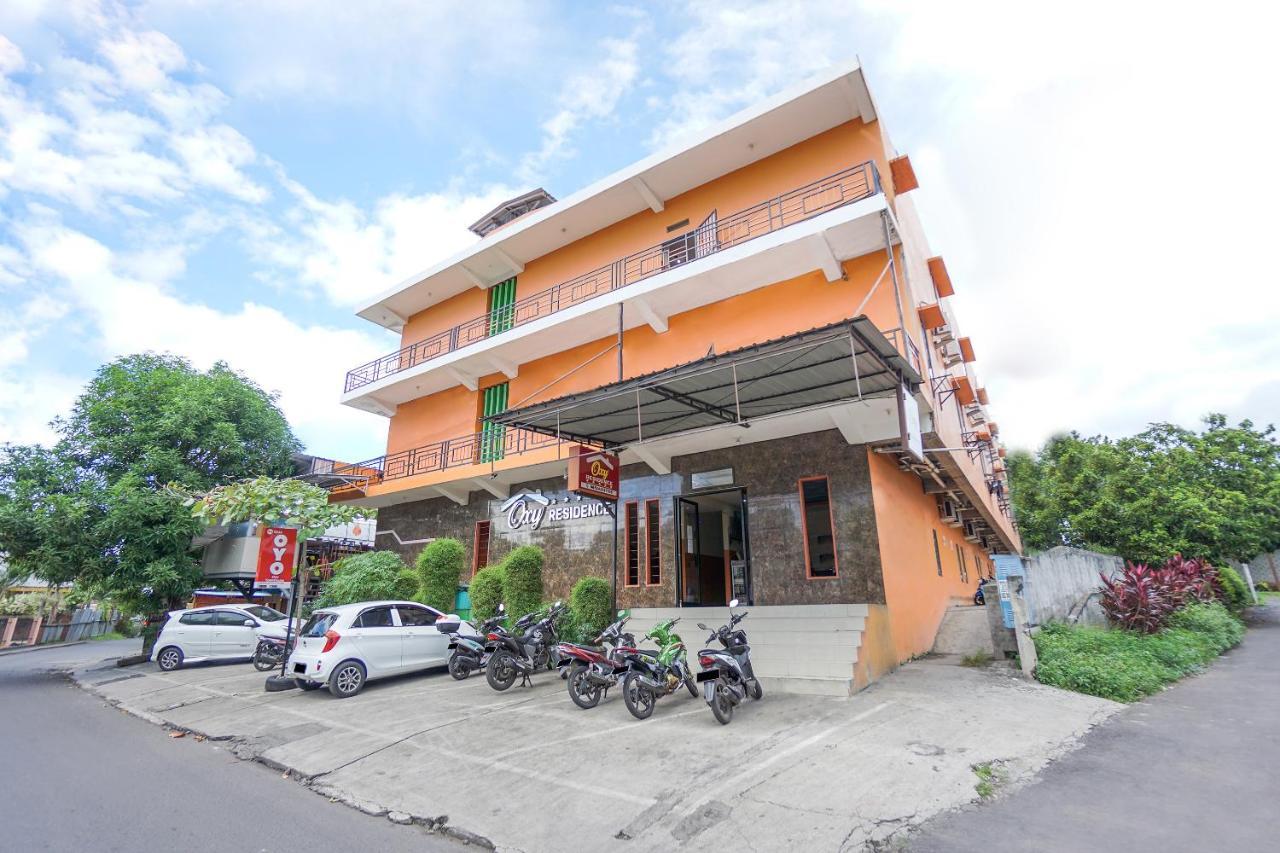 Super Oyo 2639 Oxy Townhouse Hotel Manado Buitenkant foto