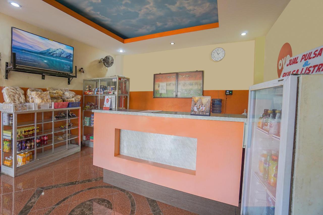 Super Oyo 2639 Oxy Townhouse Hotel Manado Buitenkant foto