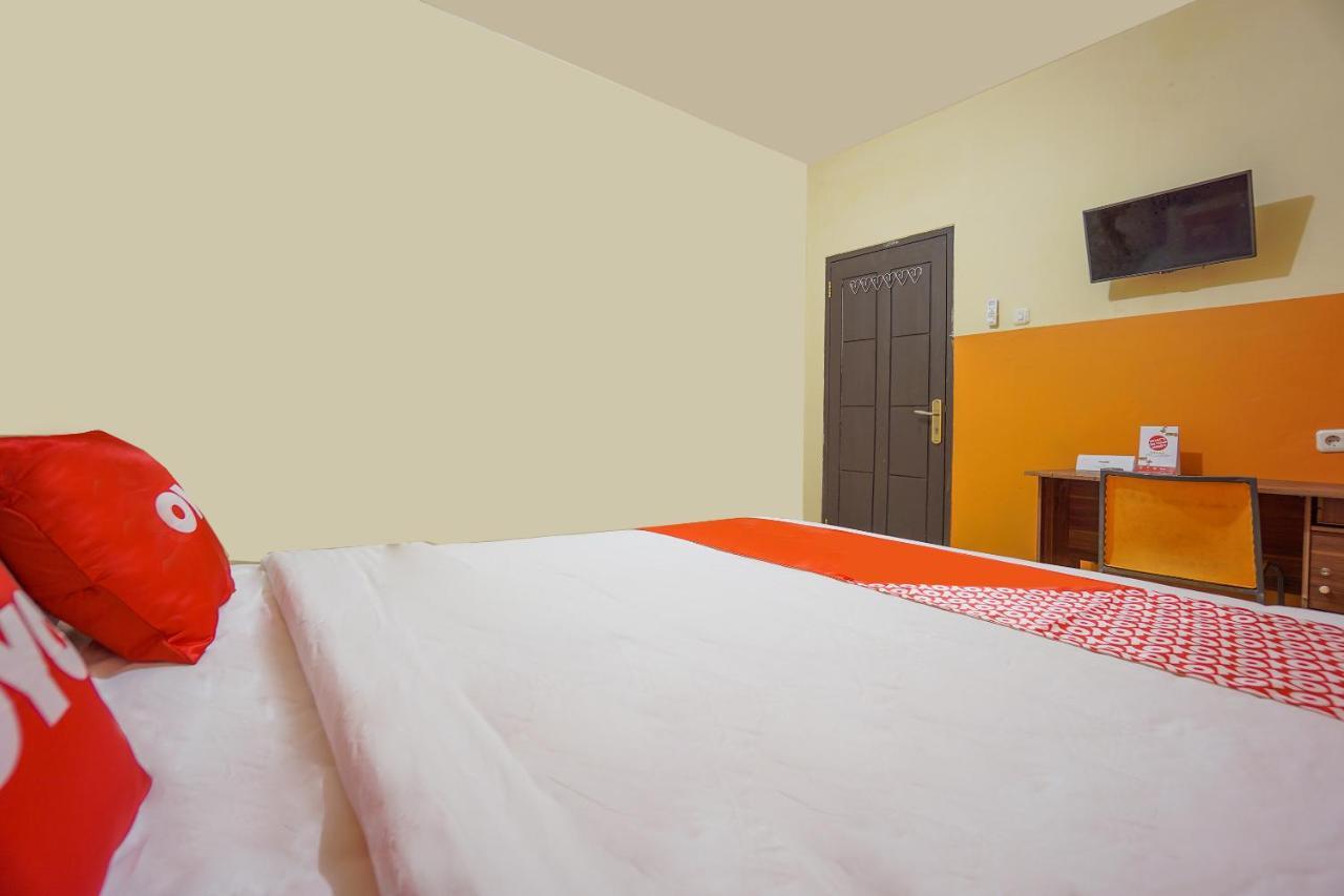 Super Oyo 2639 Oxy Townhouse Hotel Manado Buitenkant foto