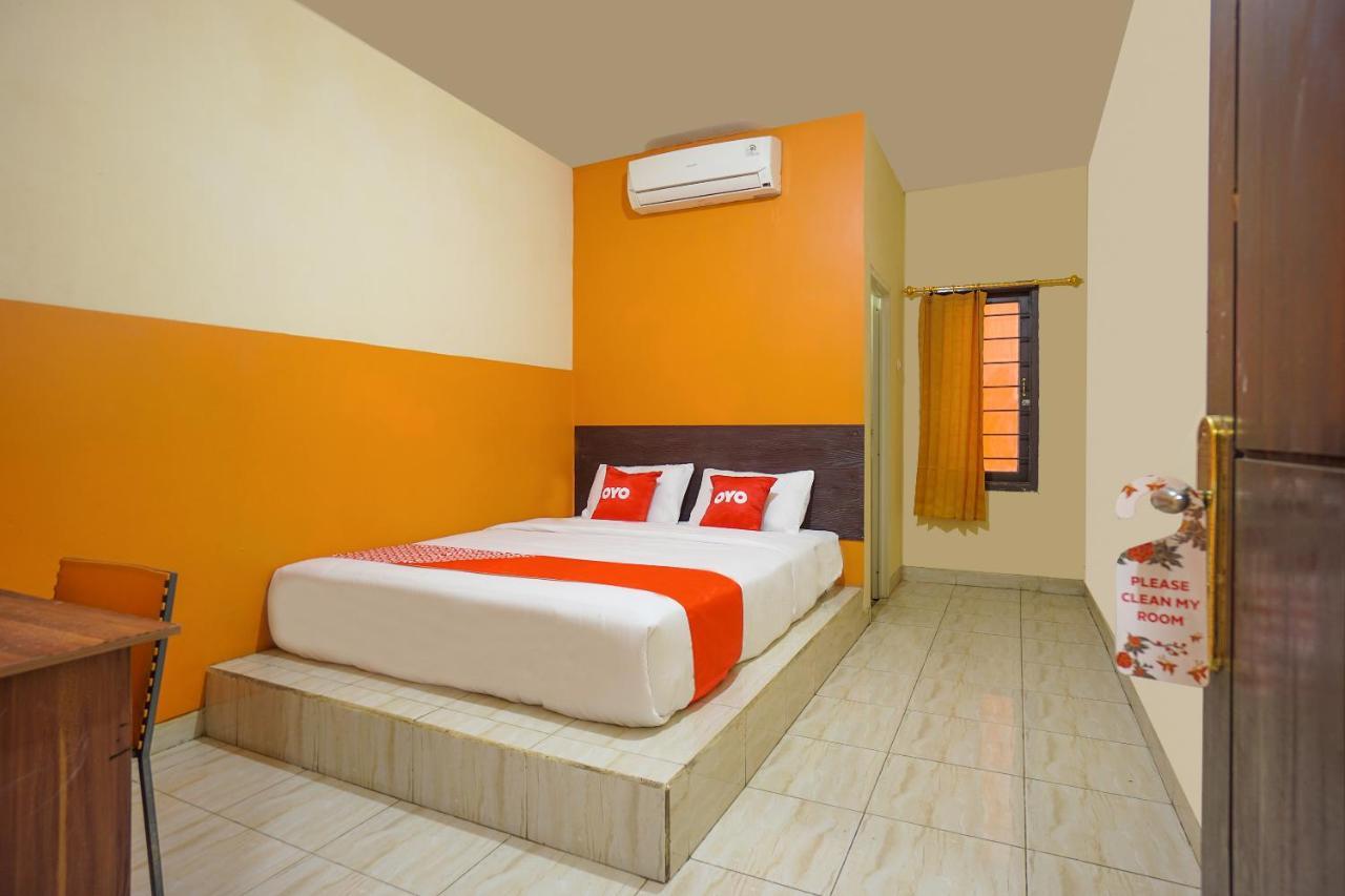 Super Oyo 2639 Oxy Townhouse Hotel Manado Buitenkant foto